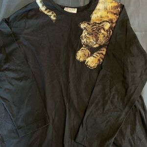 Black tiger tee